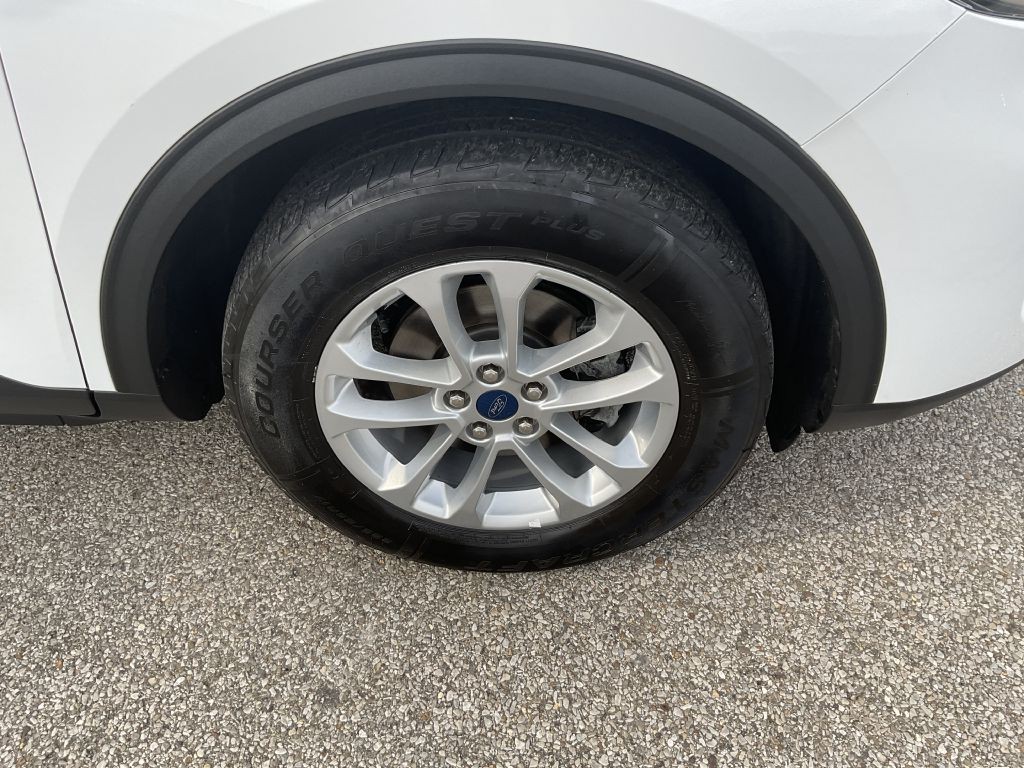 2022 Ford Escape Image 11