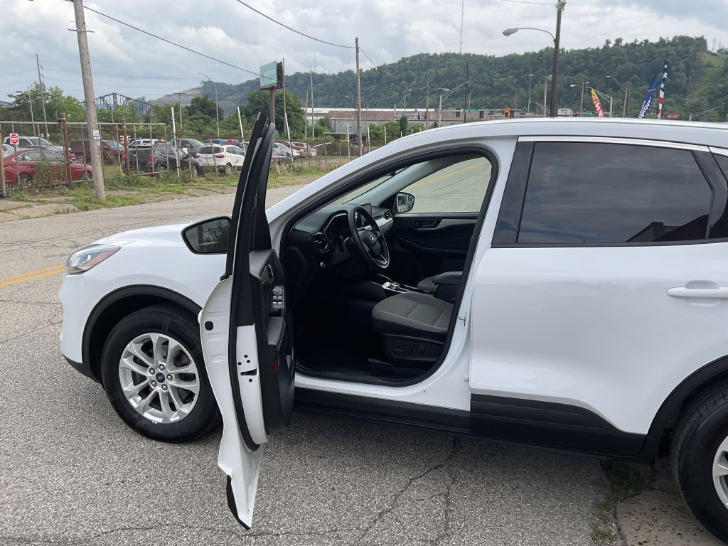 2022 Ford Escape Image 13