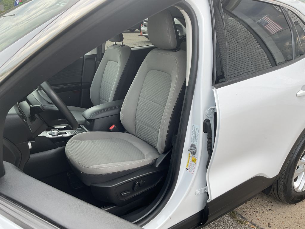 2022 Ford Escape Image 14