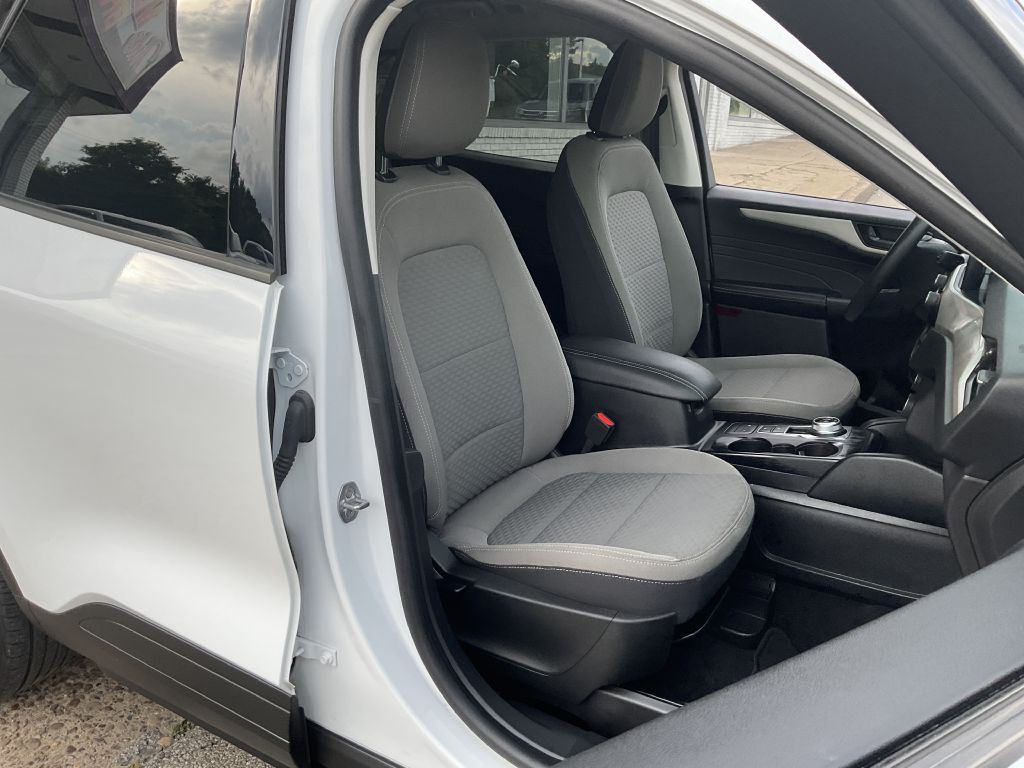 2022 Ford Escape Image 17