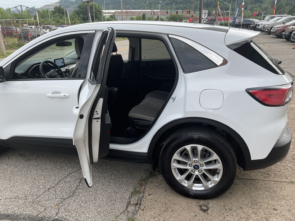 2022 Ford Escape Image 19