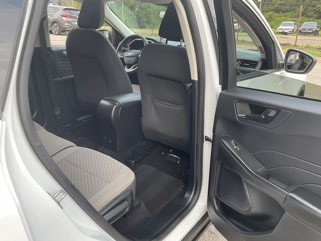 2022 Ford Escape Image 24