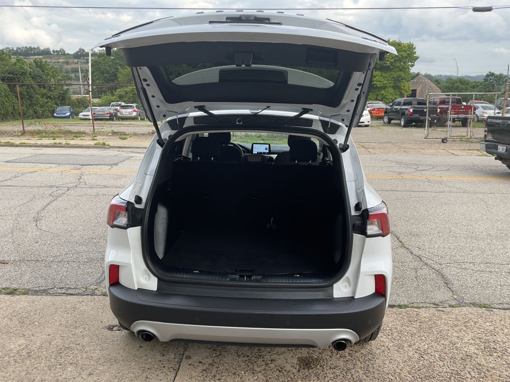 2022 Ford Escape Image 25