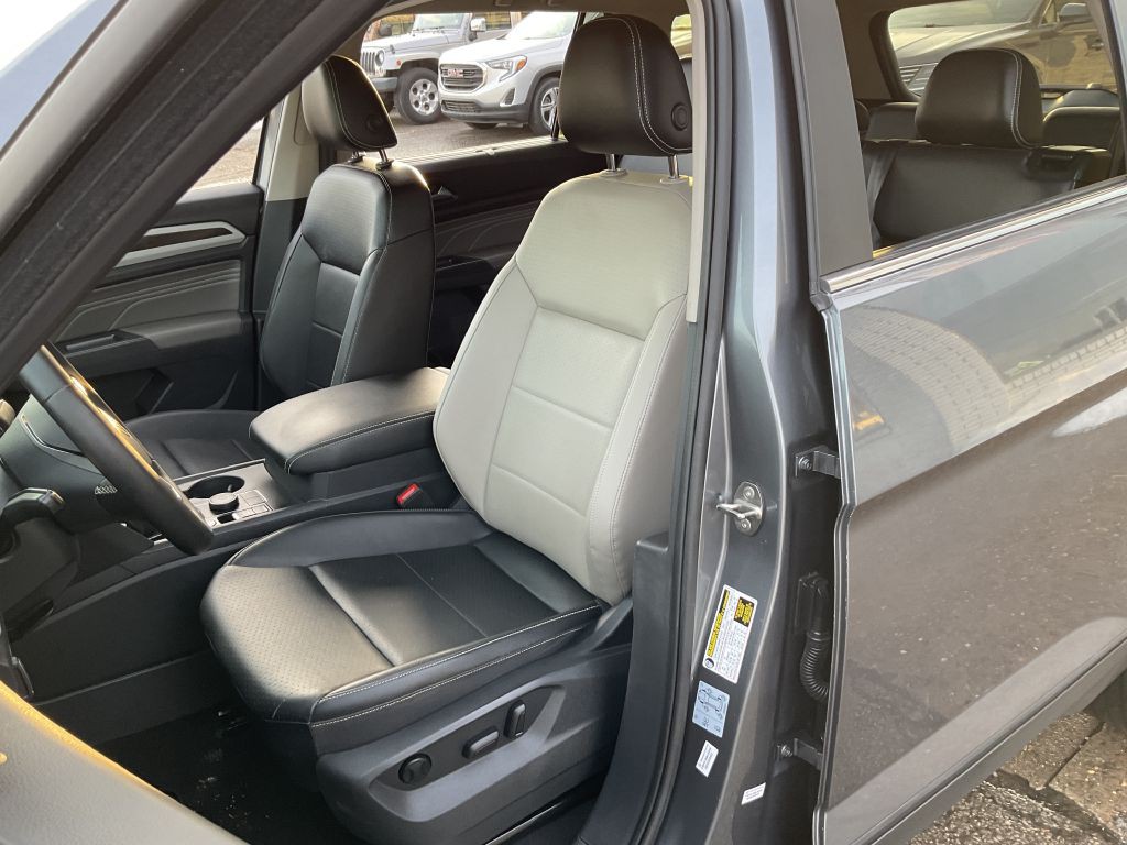 2021 Volkswagen Atlas Image 14