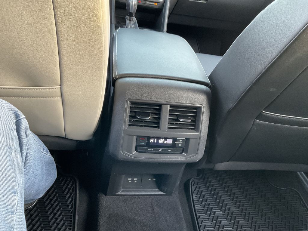 2021 Volkswagen Atlas Image 33