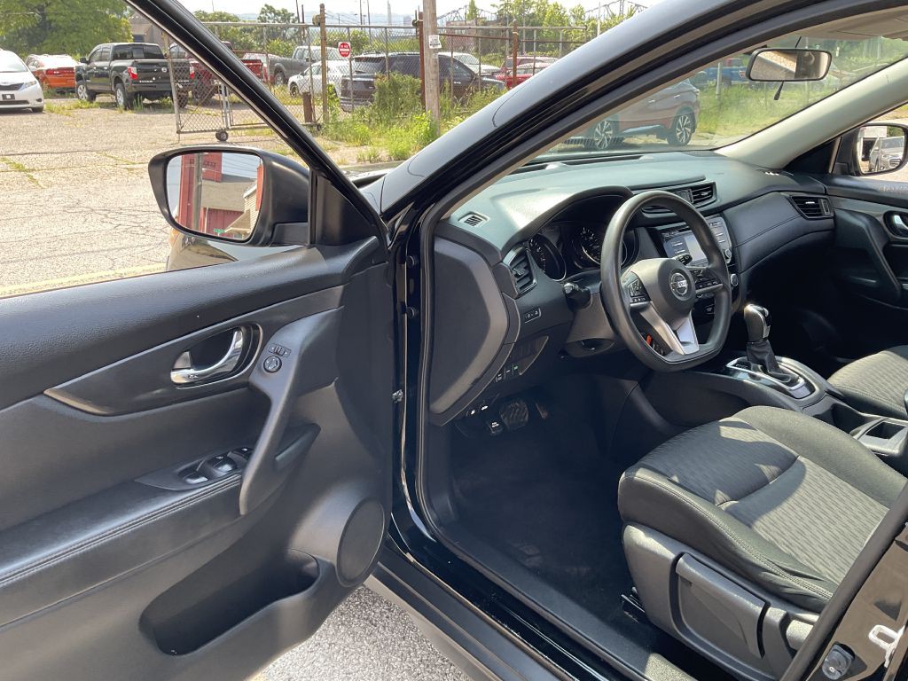 2017 Nissan Rogue Image 15