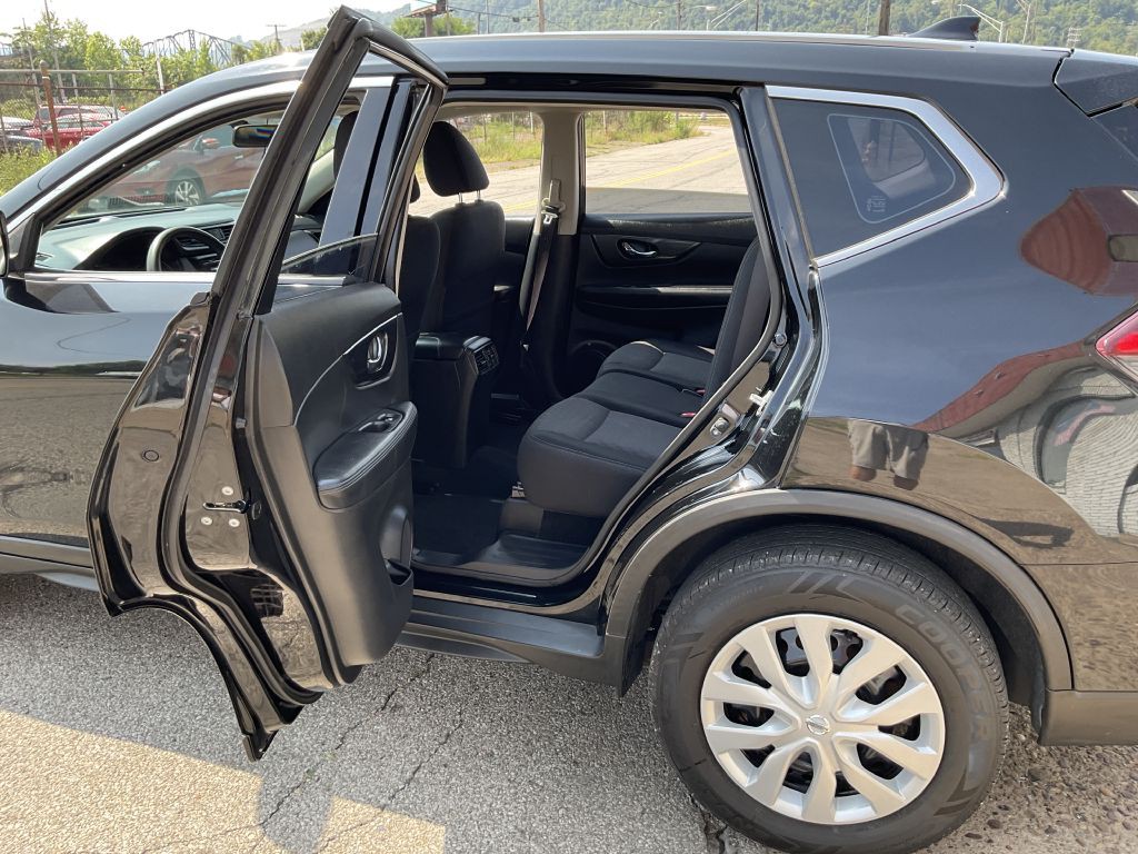 2017 Nissan Rogue Image 19