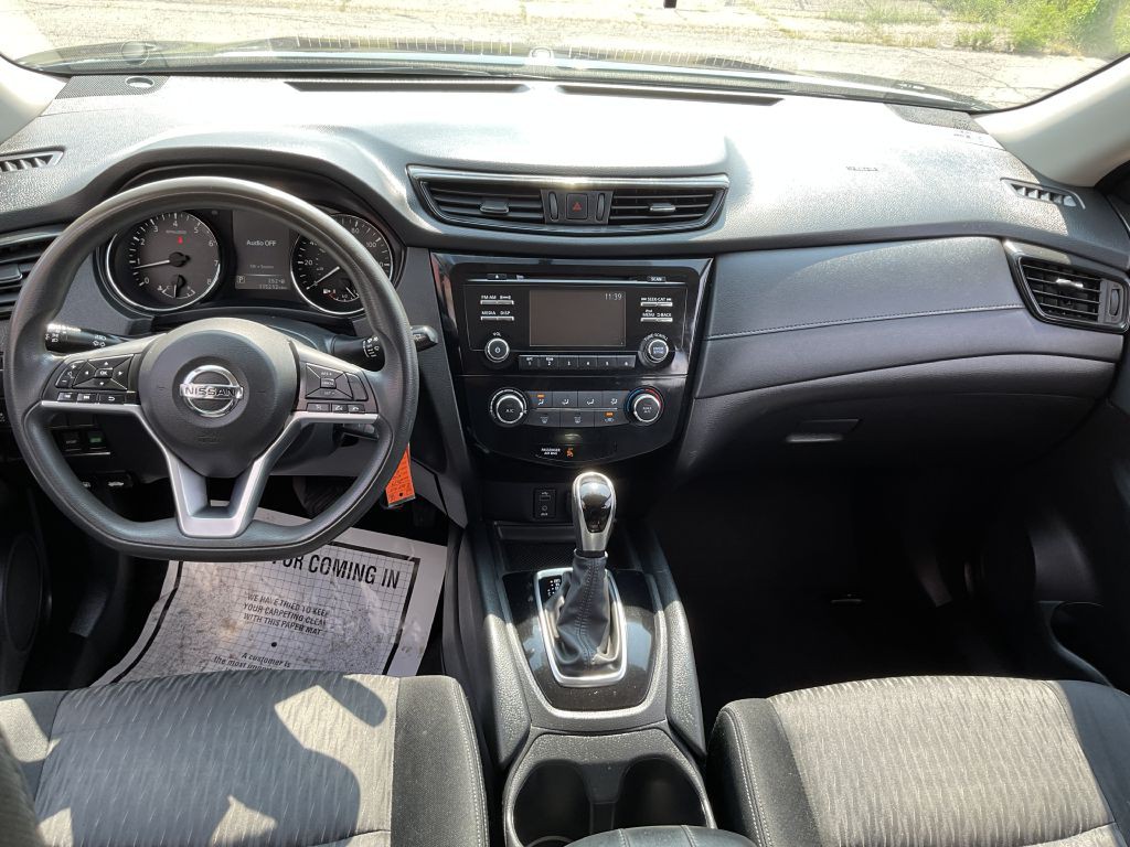 2017 Nissan Rogue Image 28