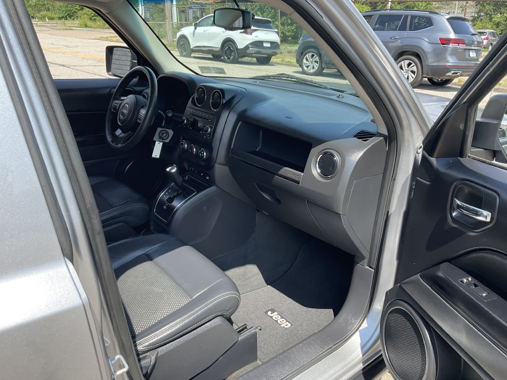 2016 Jeep Patriot Image 18