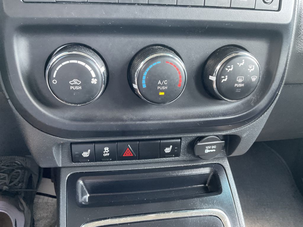 2016 Jeep Patriot Image 35