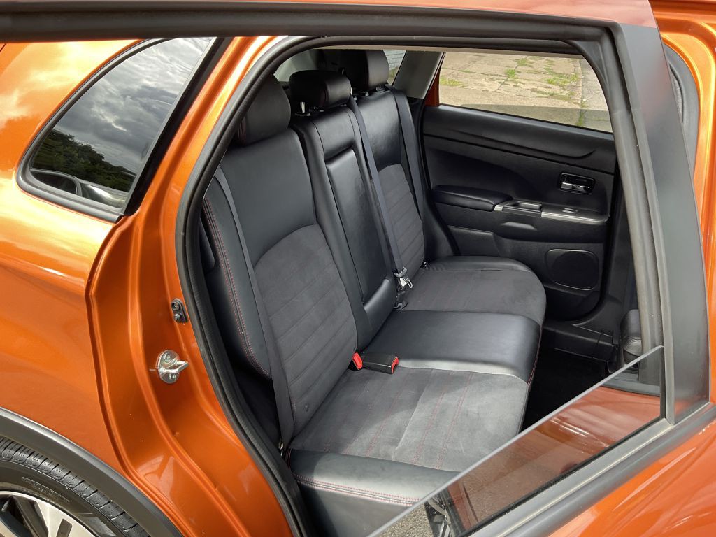 2023 Mitsubishi Outlander Image 23