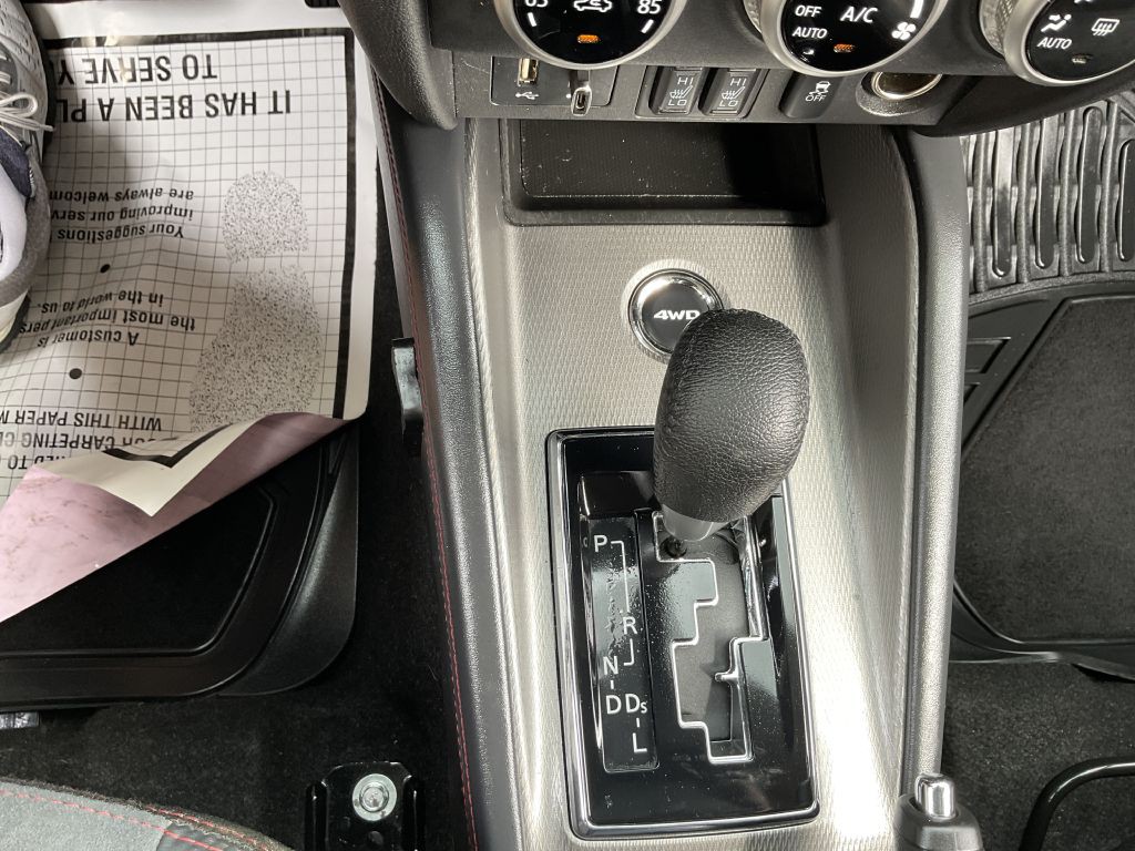 2023 Mitsubishi Outlander Image 33