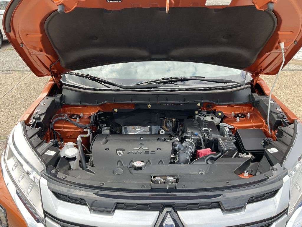 2023 Mitsubishi Outlander Image 35
