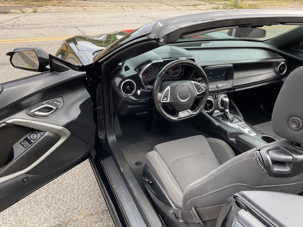 2016 Chevrolet Camaro Image 11