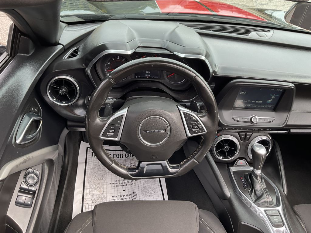 2016 Chevrolet Camaro Image 17