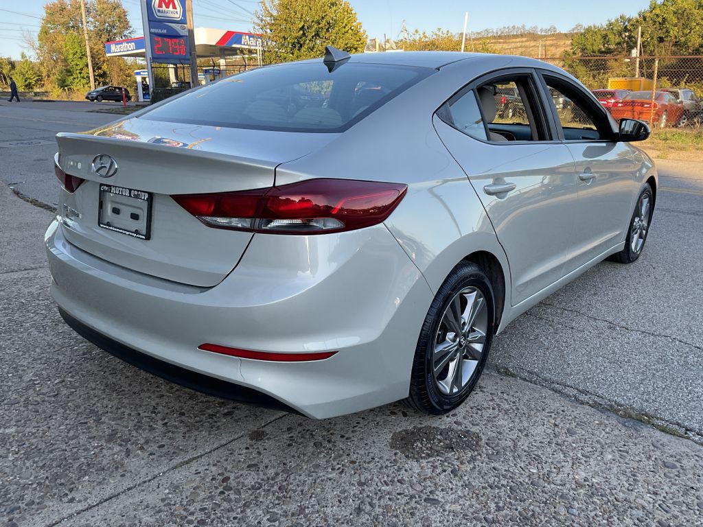 2018 Hyundai Elantra Image 3