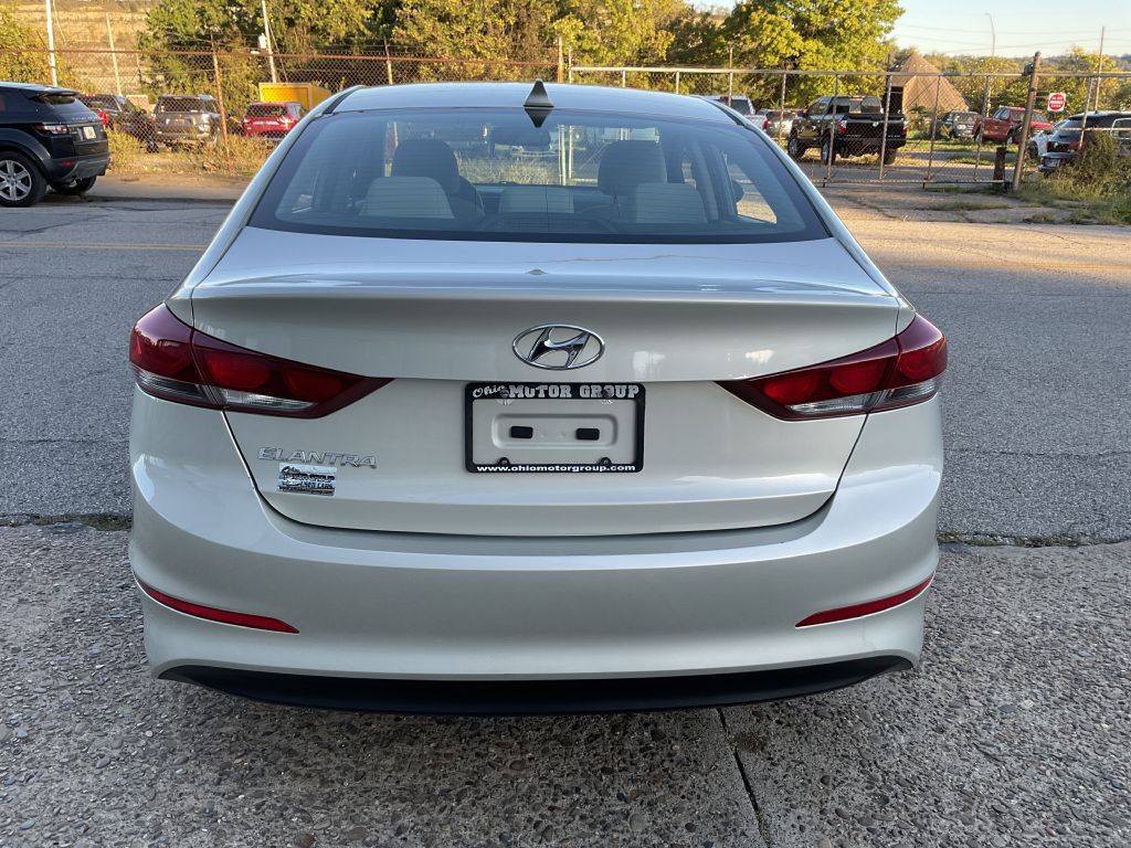 2018 Hyundai Elantra Image 8