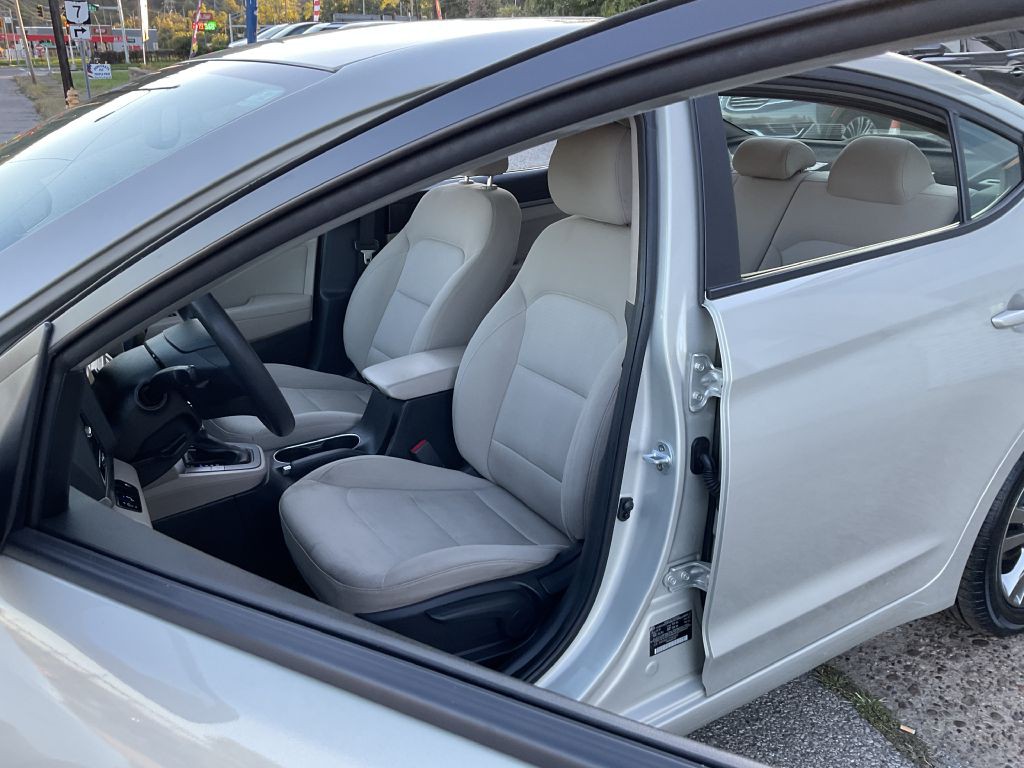 2018 Hyundai Elantra Image 14