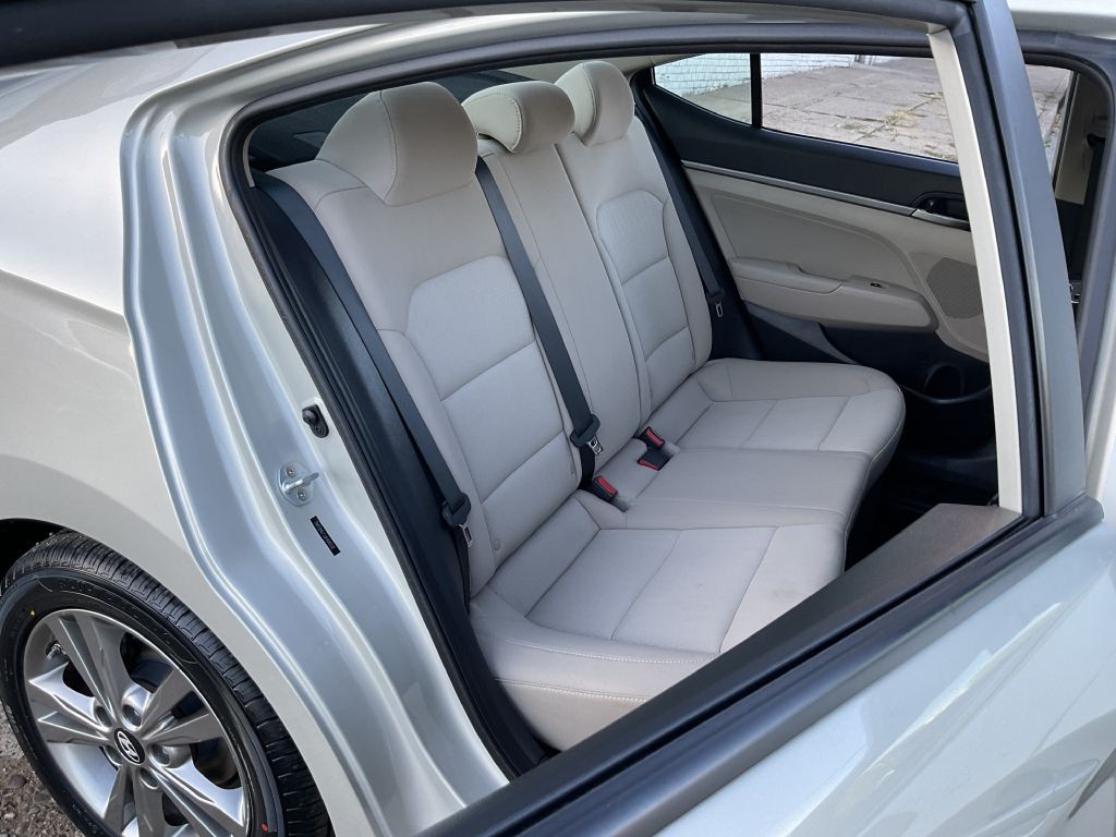 2018 Hyundai Elantra Image 23