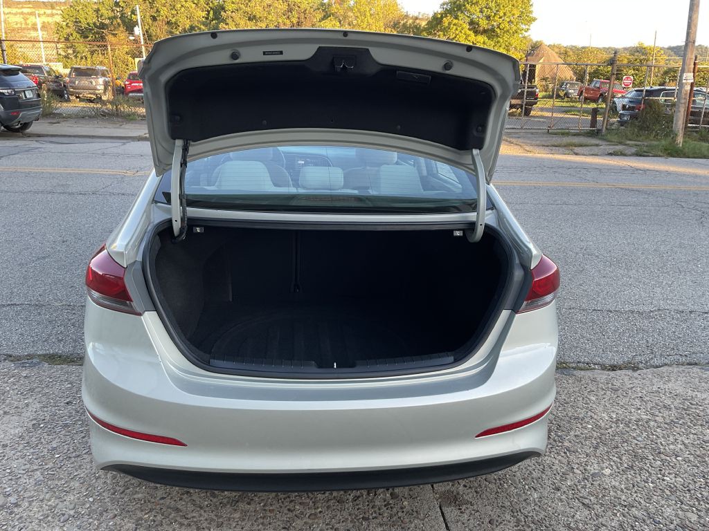 2018 Hyundai Elantra Image 25