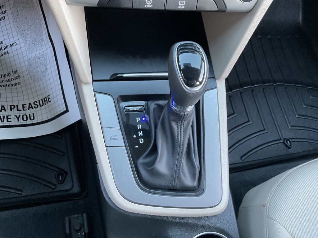 2018 Hyundai Elantra Image 34
