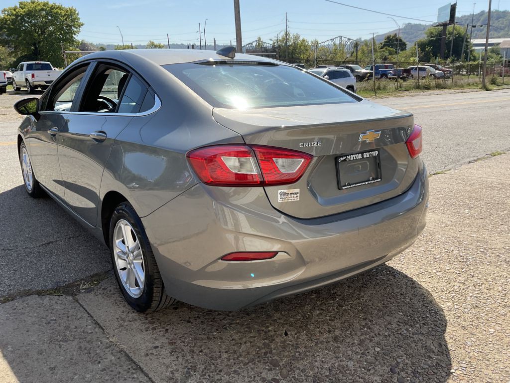 2018 Chevrolet Cruze Image 7