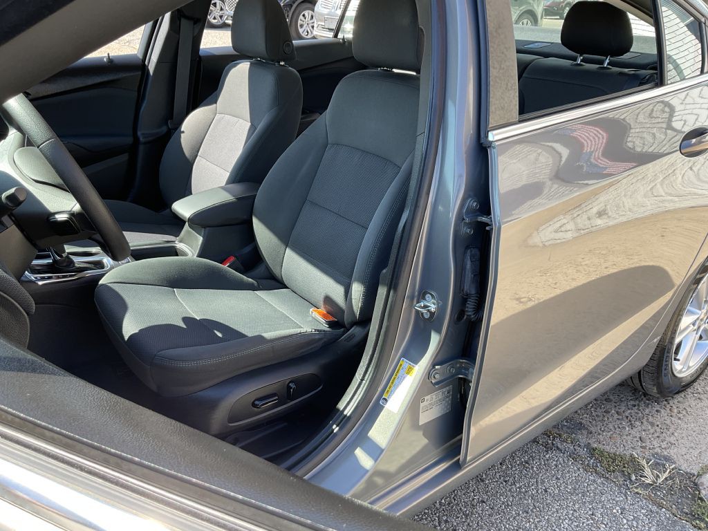 2018 Chevrolet Cruze Image 14