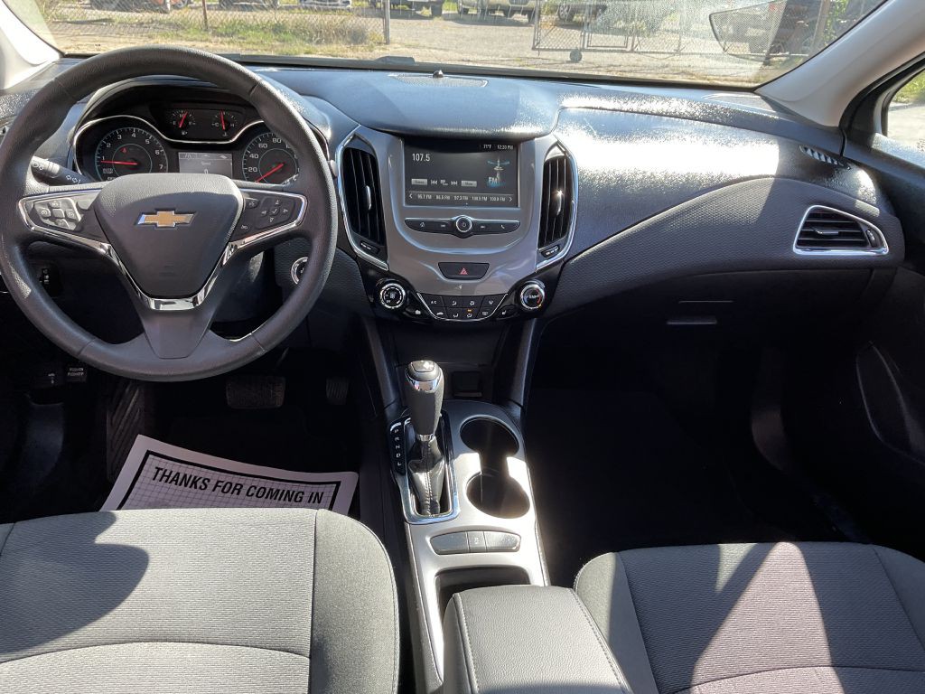 2018 Chevrolet Cruze Image 28