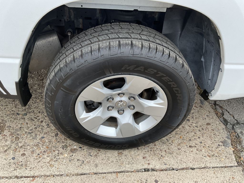 2021 RAM 1500 Image 12