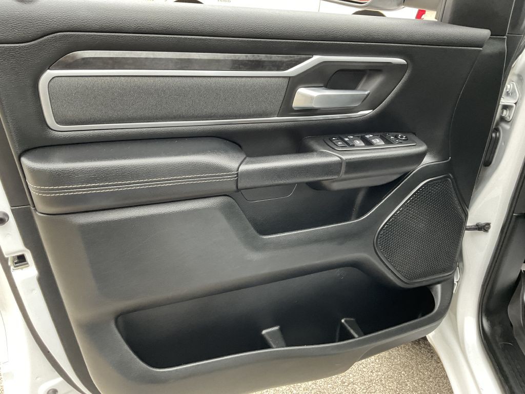 2021 RAM 1500 Image 32