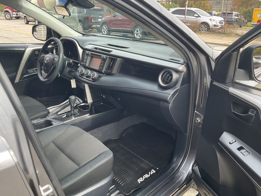 2018 Toyota Rav4 Image 18