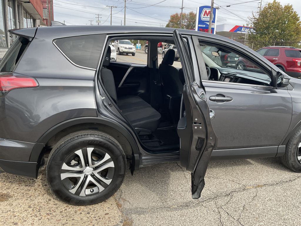 2018 Toyota Rav4 Image 24