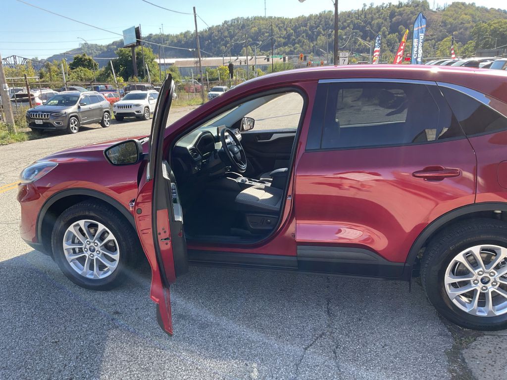 2022 Ford Escape Image 13