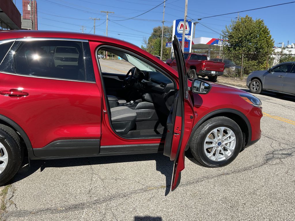 2022 Ford Escape Image 16