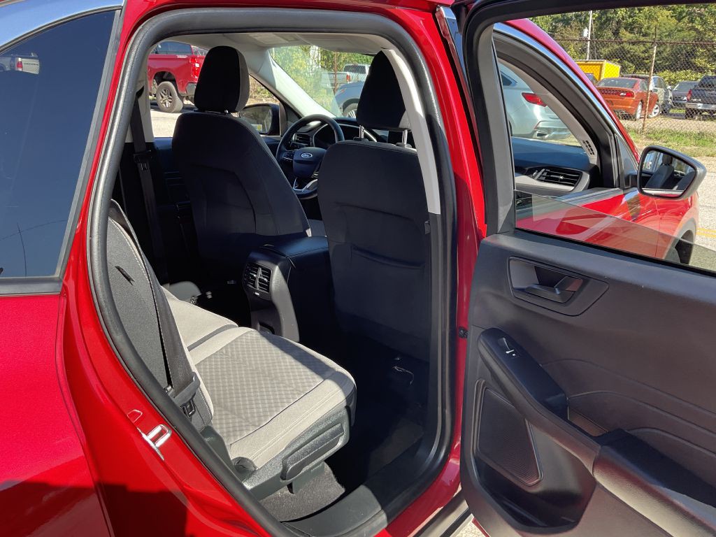 2022 Ford Escape Image 24