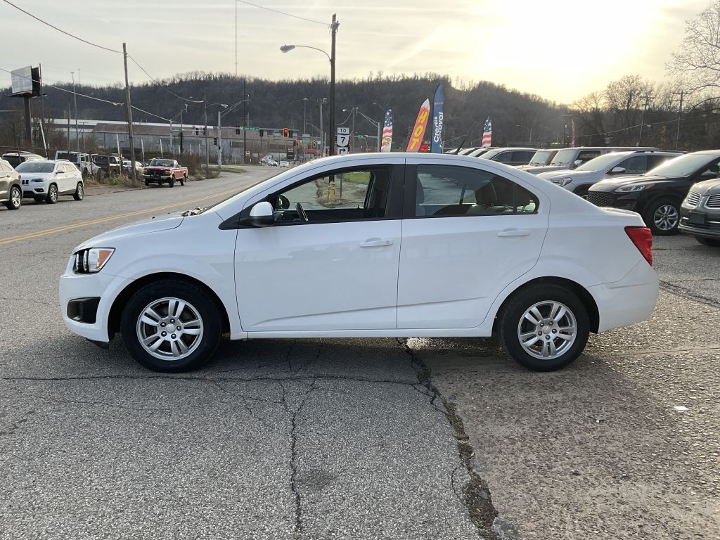 2012 Chevrolet Sonic Image 6