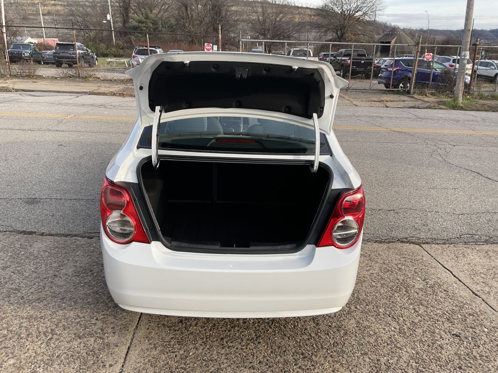 2012 Chevrolet Sonic Image 25