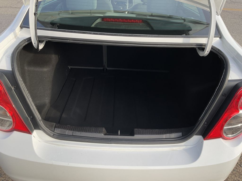 2012 Chevrolet Sonic Image 26