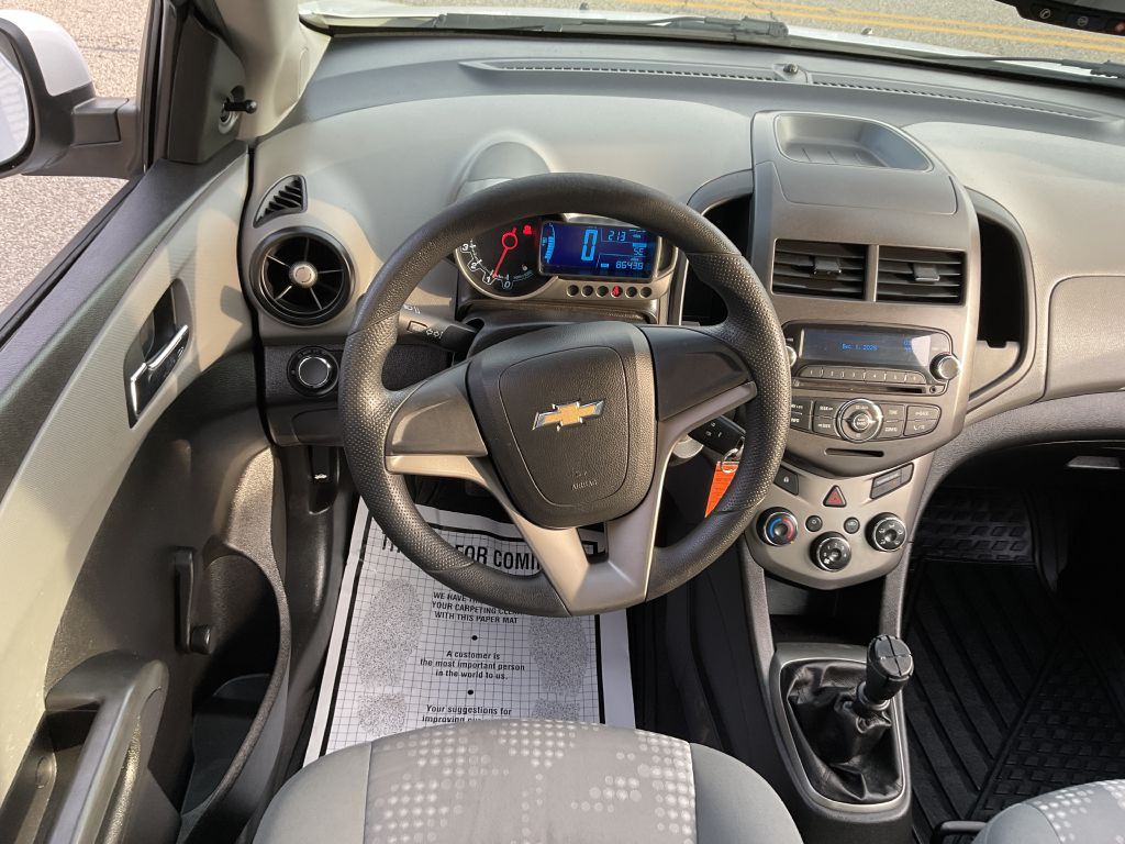 2012 Chevrolet Sonic Image 27