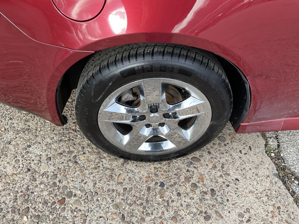 2009 Pontiac G6 Image 12