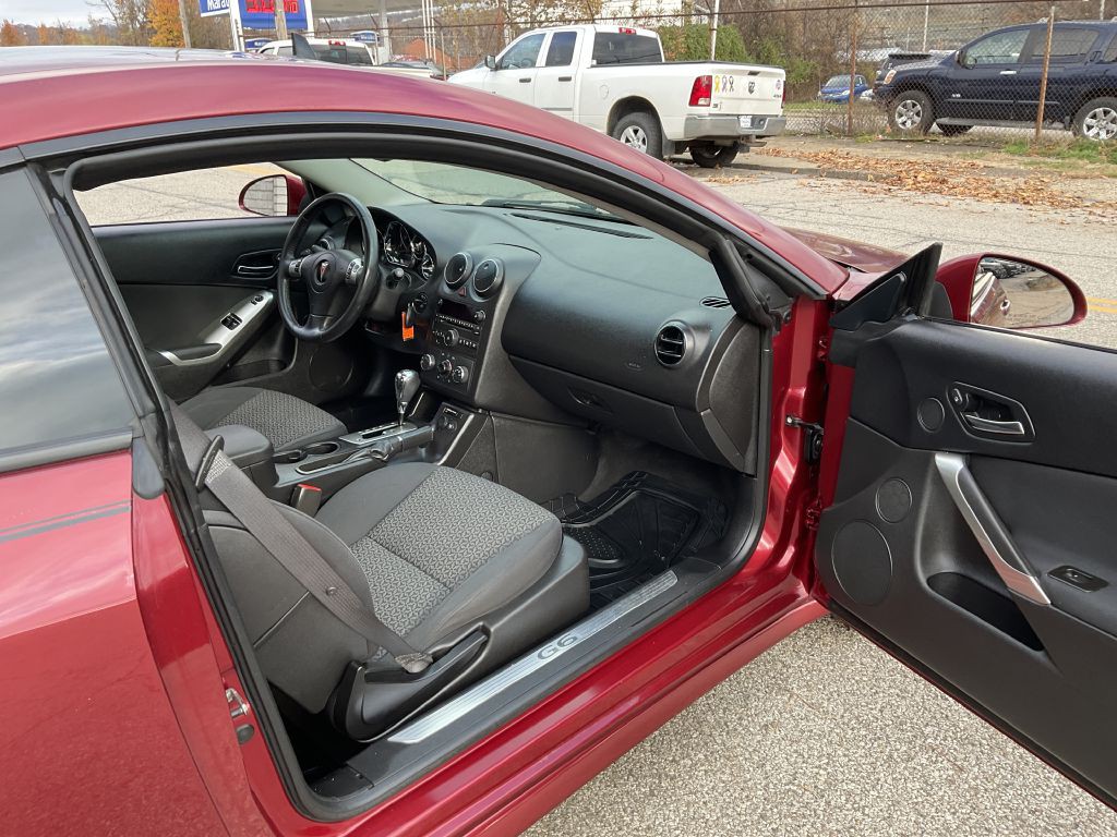 2009 Pontiac G6 Image 18