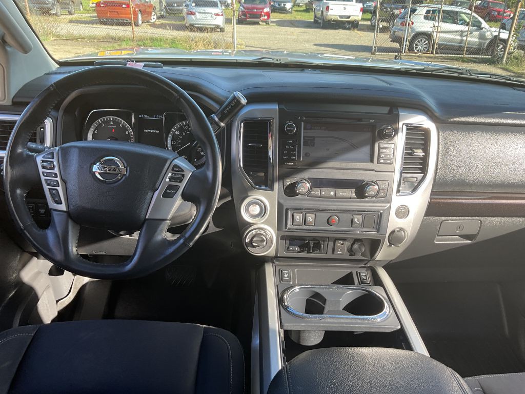 2017 Nissan Titan Image 29