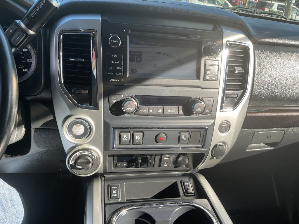 2017 Nissan Titan Image 34