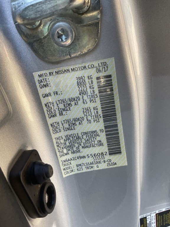 2017 Nissan Titan Image 36
