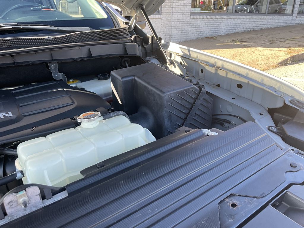 2017 Nissan Titan Image 40