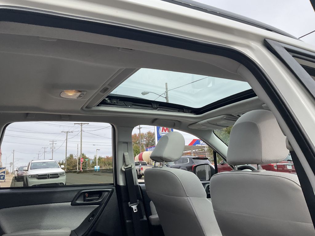 2017 Subaru Forester Image 25