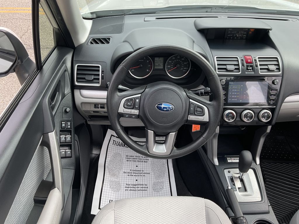2017 Subaru Forester Image 28
