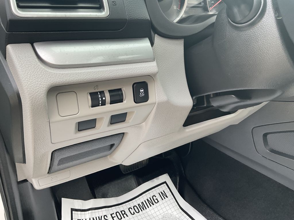 2017 Subaru Forester Image 33