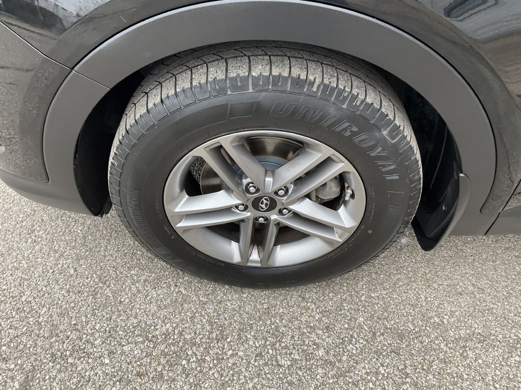 2017 Hyundai Santa Fe Sport Image 9