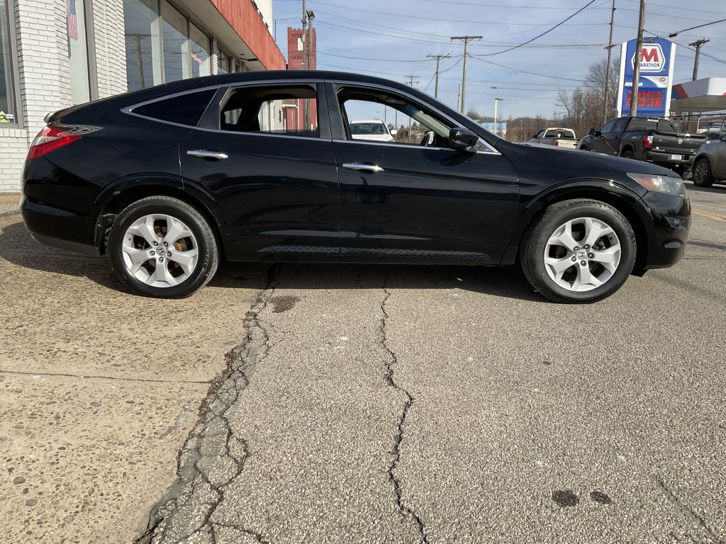 2011 Honda Crosstour Image 2
